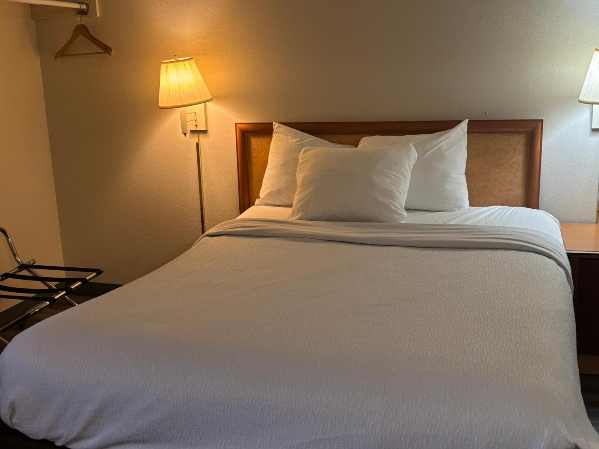 Skyway Inn - Seatac Zewnętrze zdjęcie