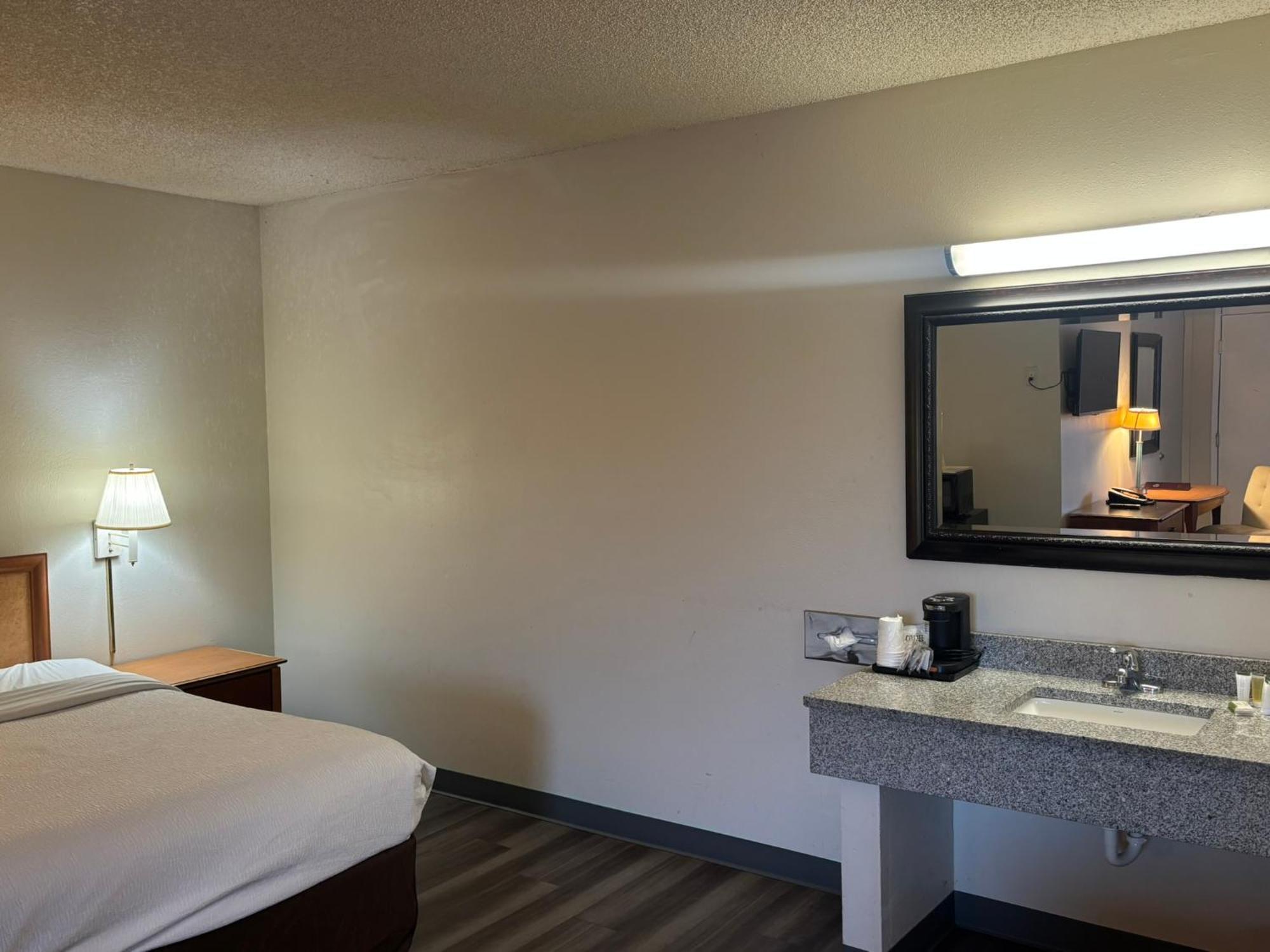 Skyway Inn - Seatac Zewnętrze zdjęcie